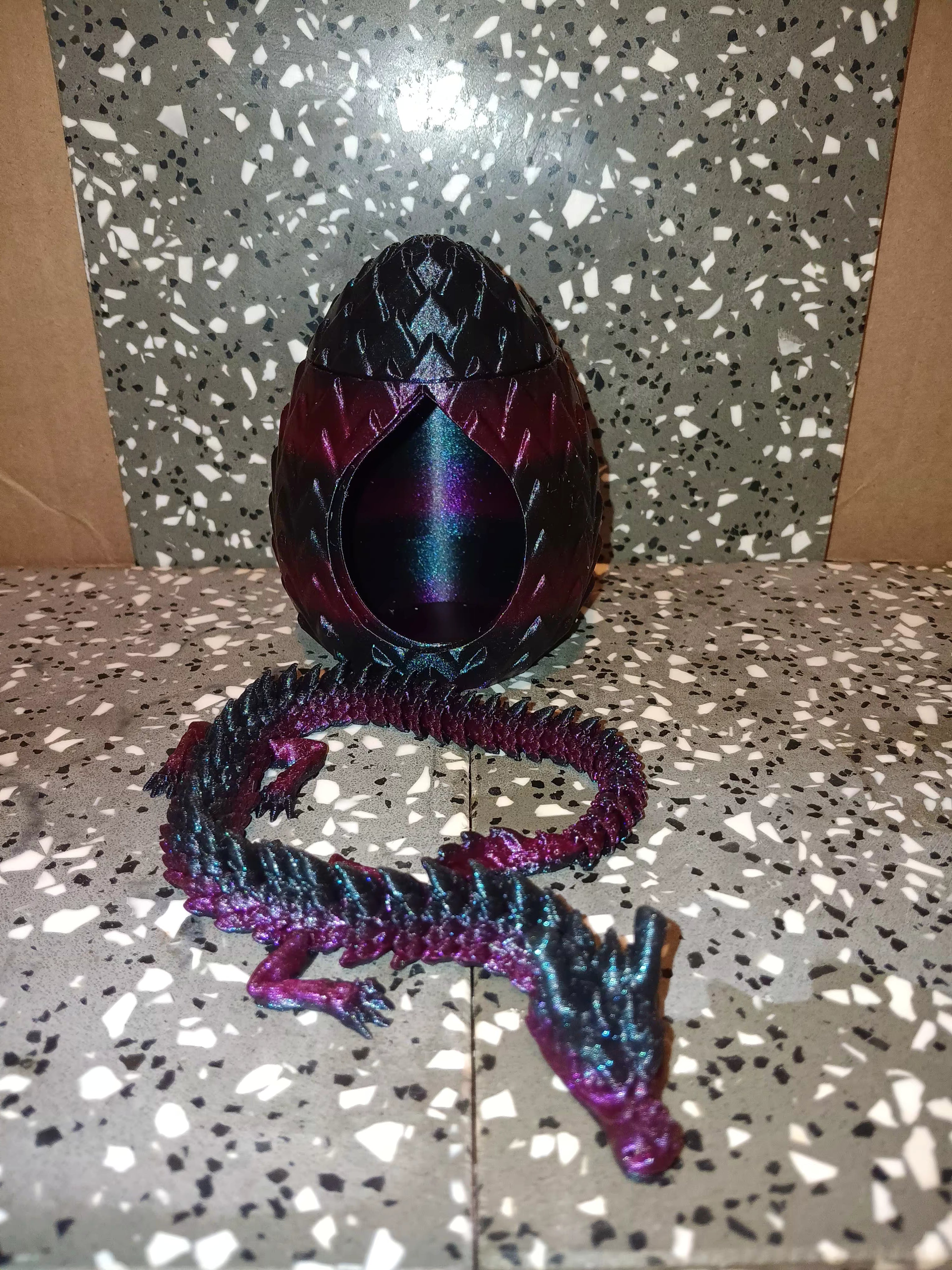 Medium Spin Dragon Eggs with Dragons