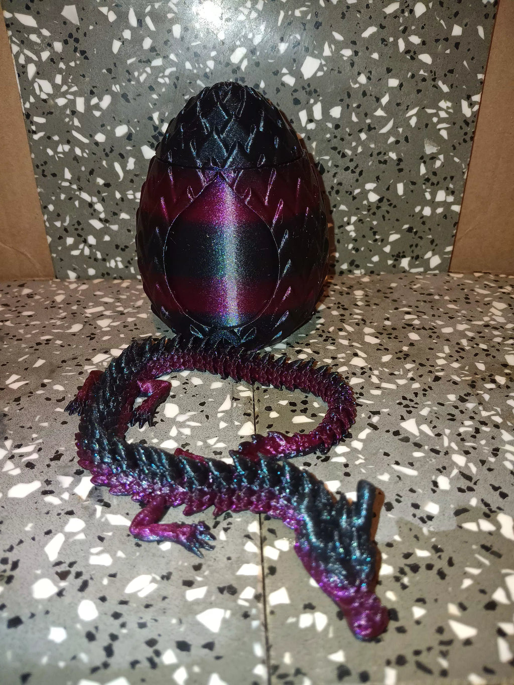 Medium Spin Dragon Eggs with Dragons